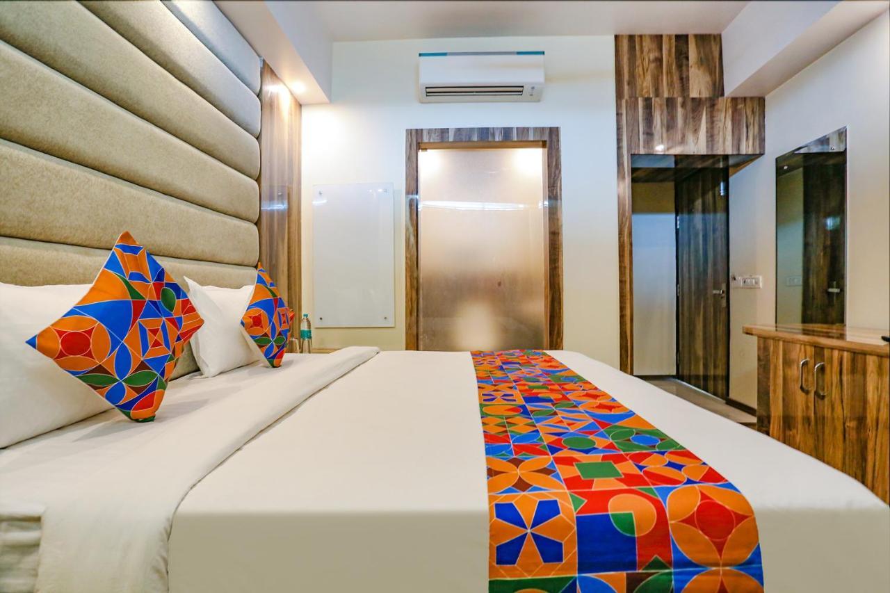 Fabexpress Kapashera Residency Near Igi Airport New Delhi Gurgaon Exterior photo